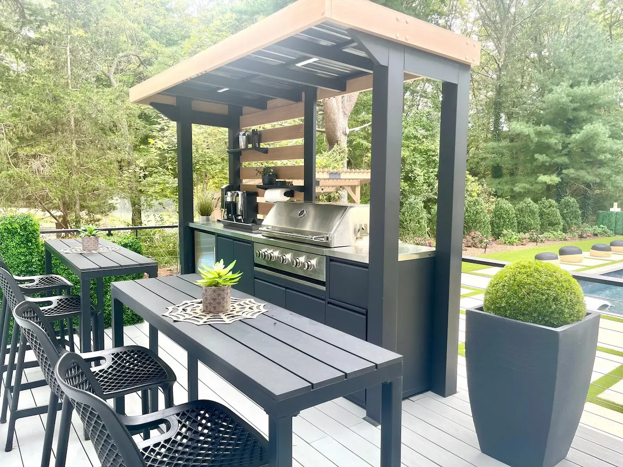 outdoor kitchen