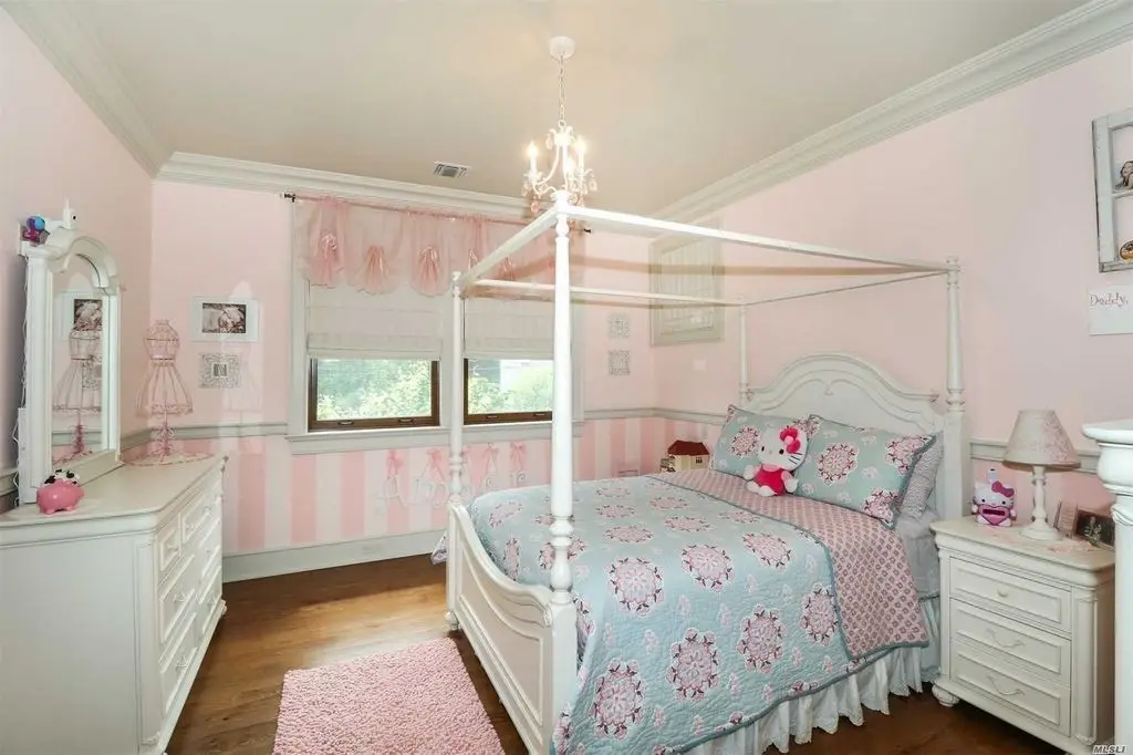 childs bedroom